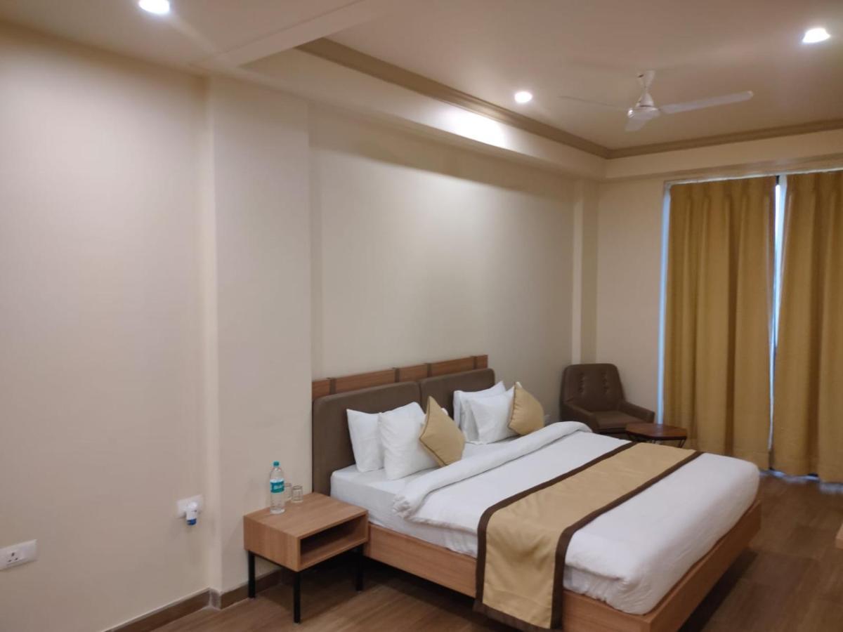 Hotel The Golf 1 Lucknow Extérieur photo