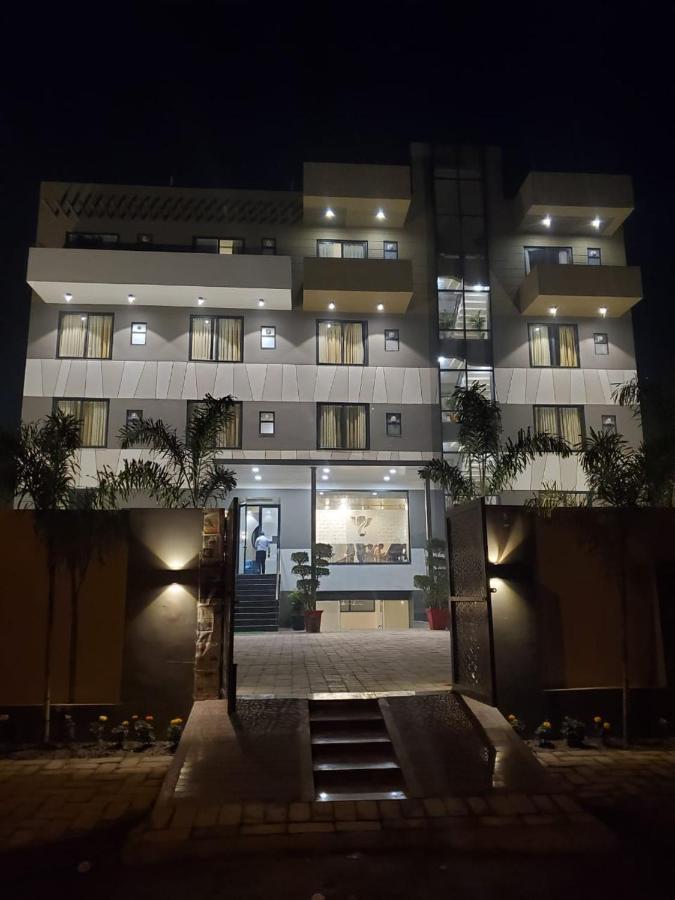 Hotel The Golf 1 Lucknow Extérieur photo