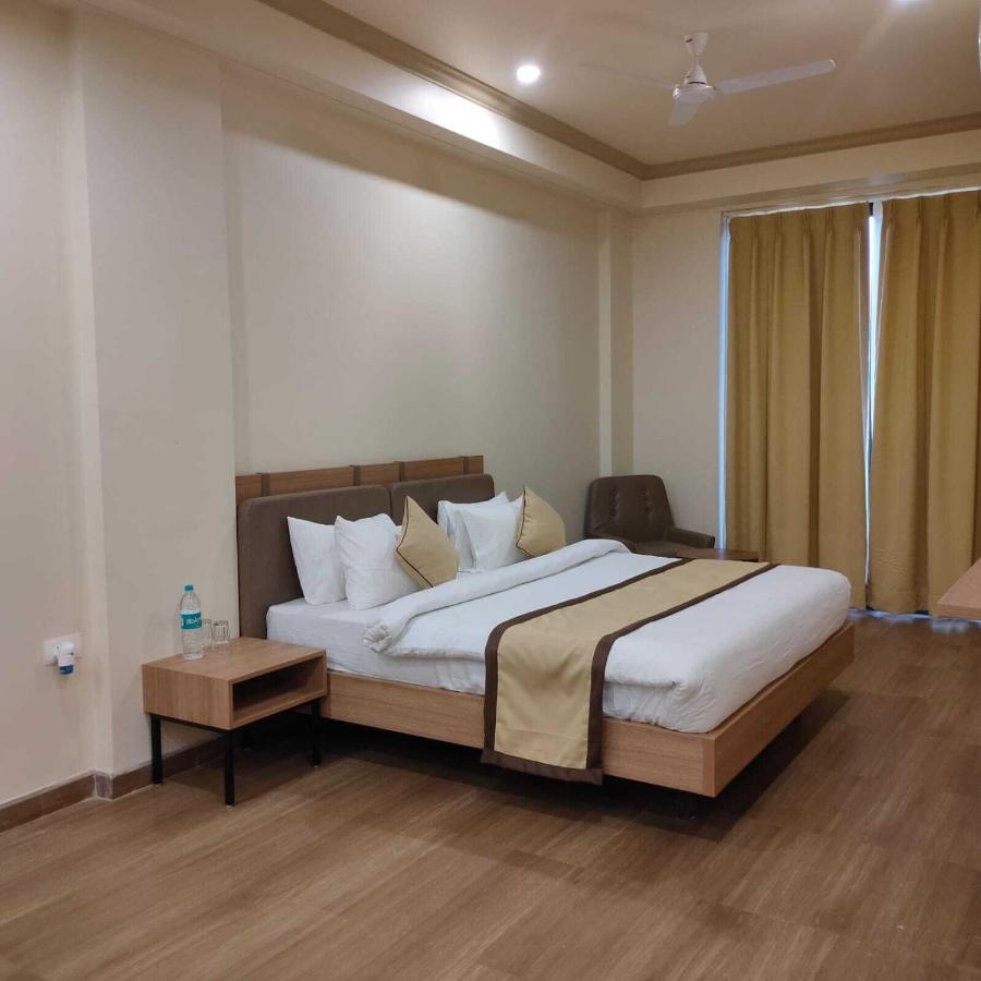 Hotel The Golf 1 Lucknow Extérieur photo
