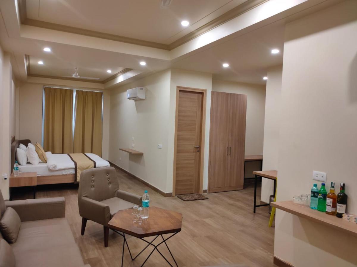 Hotel The Golf 1 Lucknow Extérieur photo
