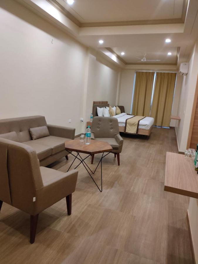 Hotel The Golf 1 Lucknow Extérieur photo