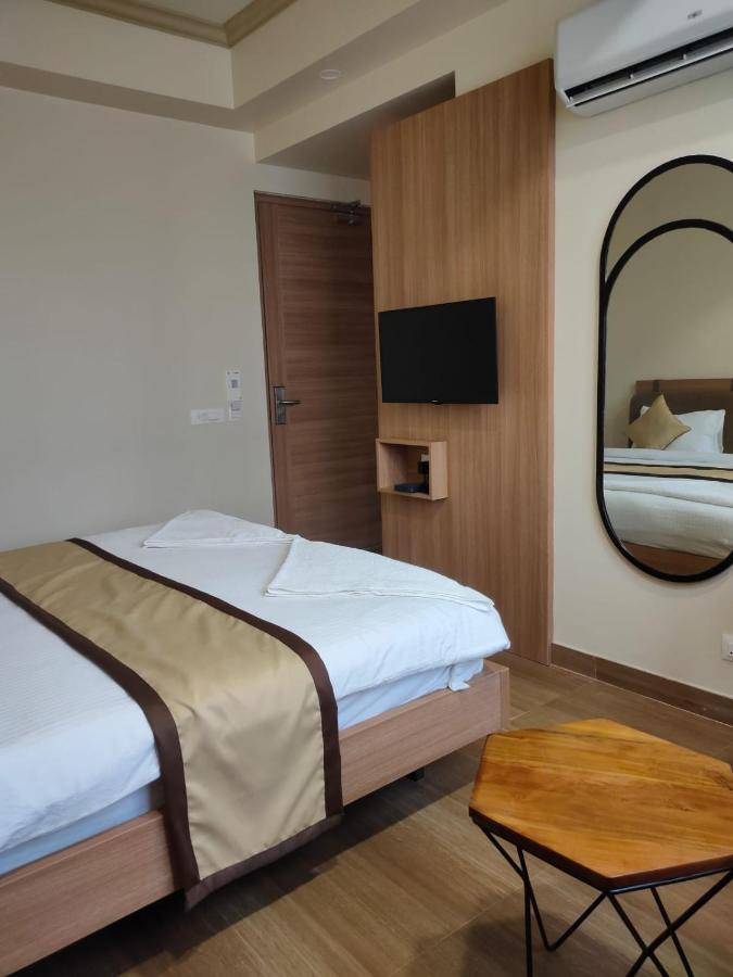 Hotel The Golf 1 Lucknow Extérieur photo